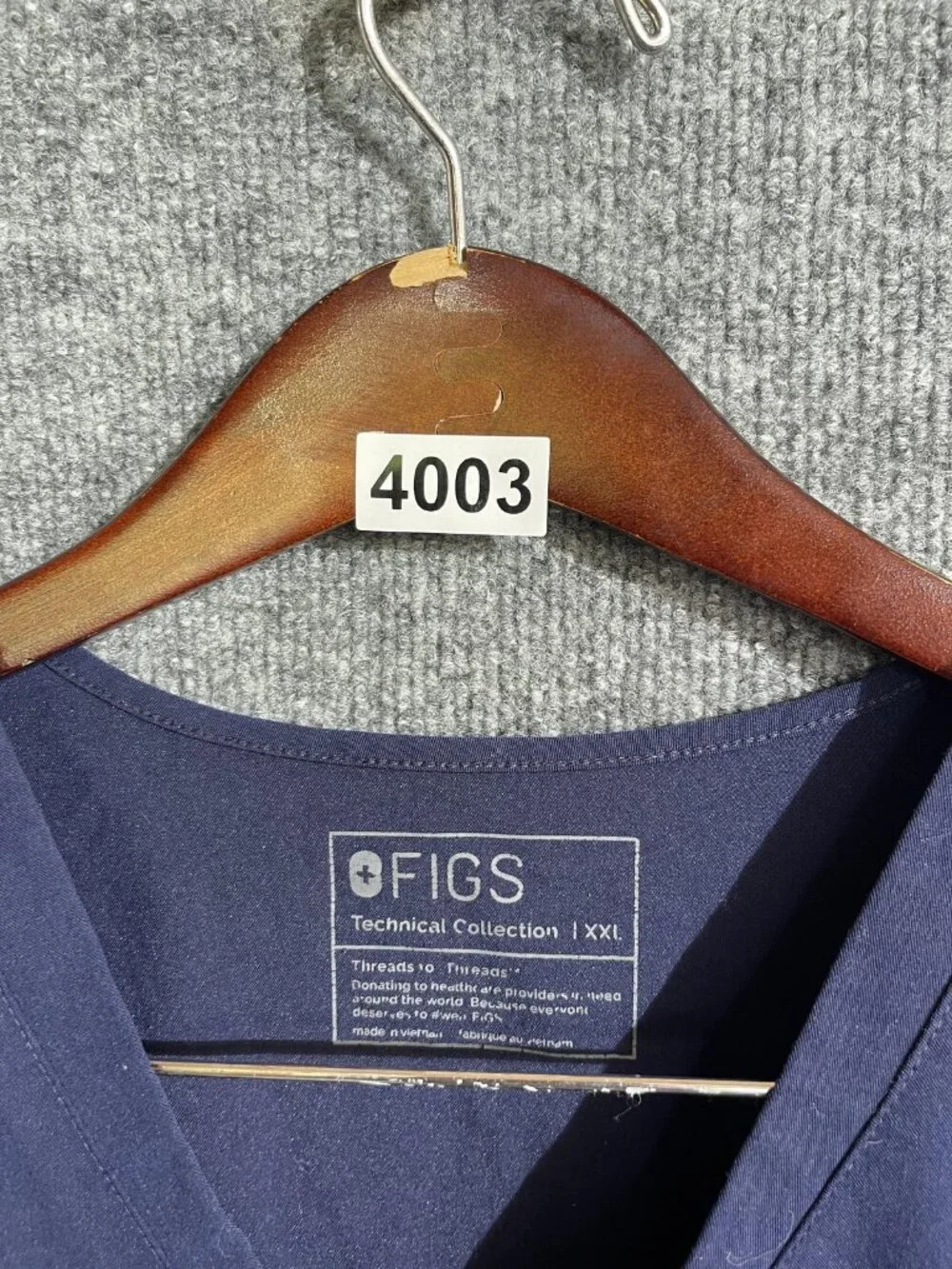 FIGS Scrub Shirt Mens 2XL Blue Technical Collection V-Neck Tagless Medical